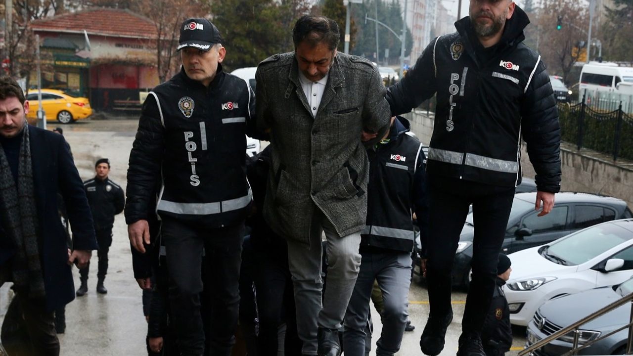 Eskişehir'de Tefecilik Operasyonunda 4 Tutuklama