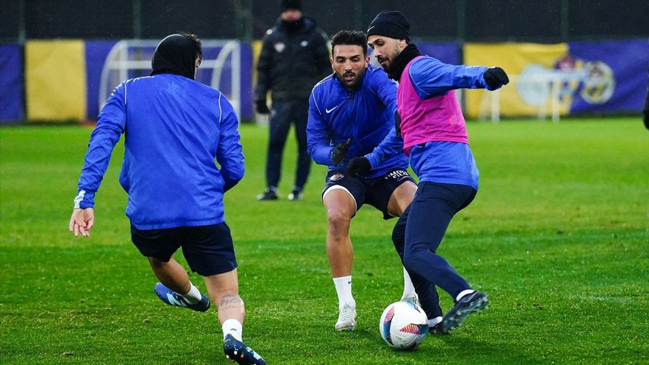 Eyüpspor, Trabzonspor Maçına Hazırlıklarını Tamamladı