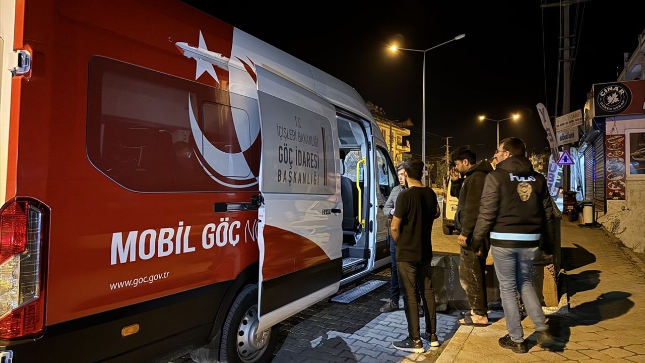 Fethiye'de Pansiyonlarda Düzensiz Göçmen Denetimi: 19 Yakalandı