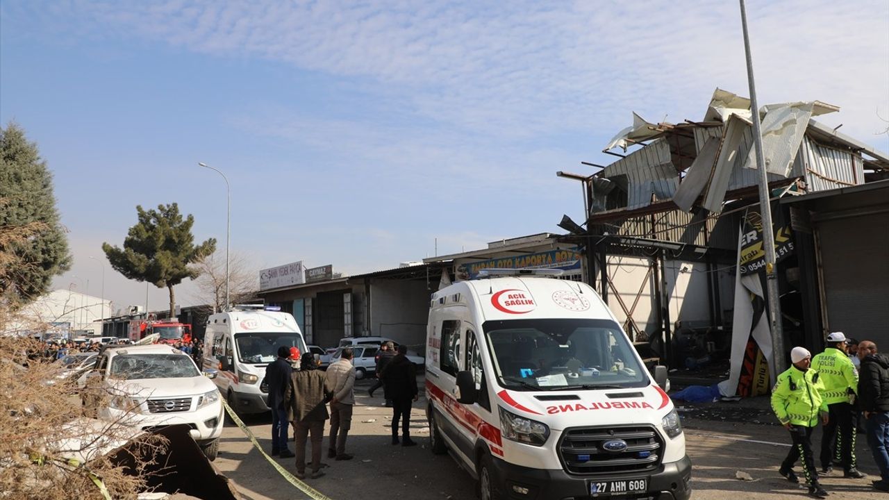 Gaziantep'te Yakıt Tankeri Patladı: 2 Ölü, 2 Yaralı
