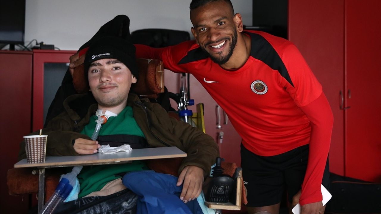 Gençlerbirliği'nden DMD Hastası Sıddık Sökük'e Anlamlı Destek