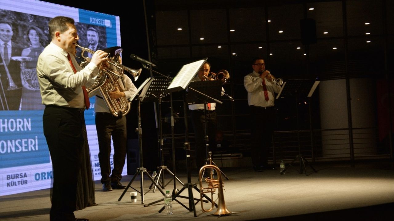 Golden Horn Brass Grubu Bursa'da Konser Verdi