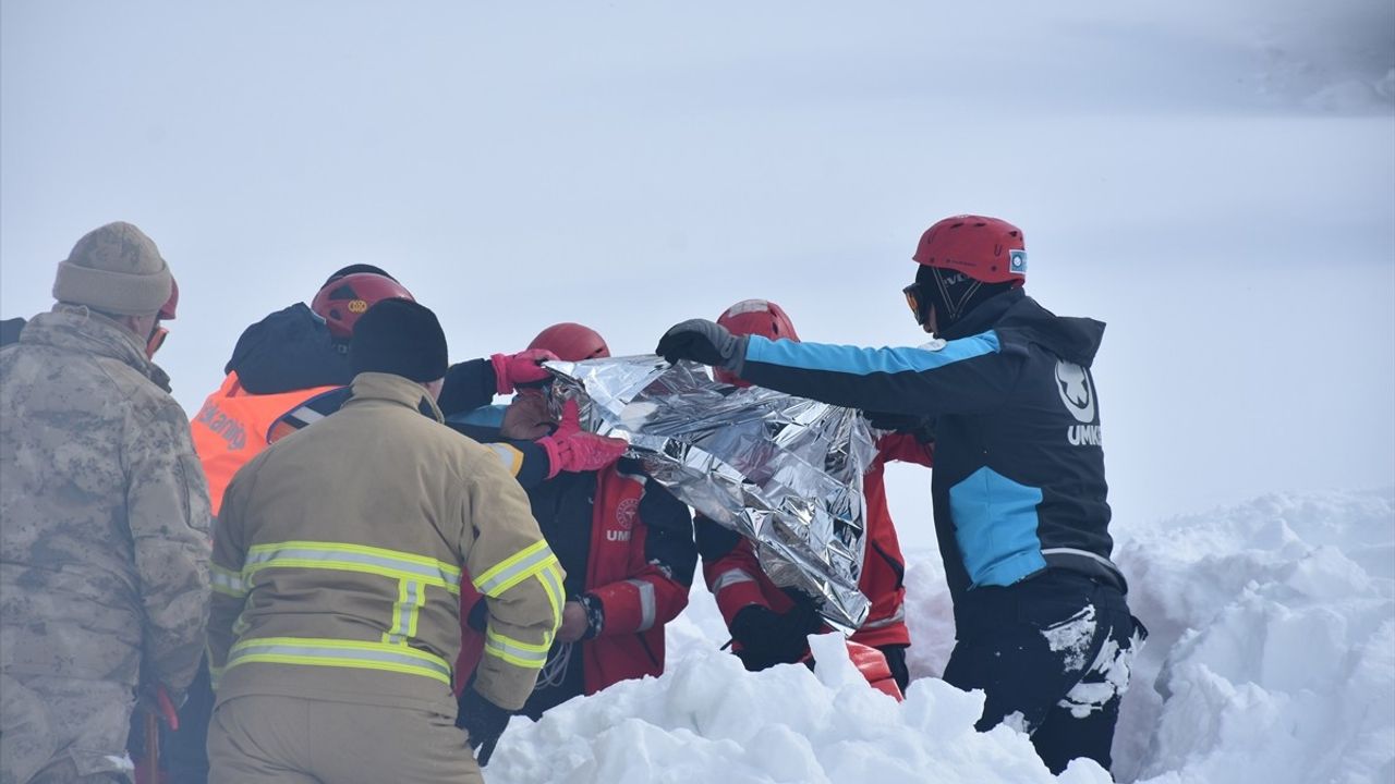 Gümüşhane'de Çığda Arama Kurtarma Tatbikatı Gerçekleştirildi