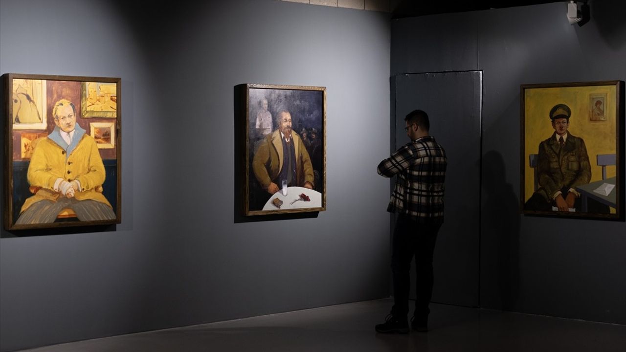 Halis Efe Saral'ın 'Toska' Sergisi CerModern'de Sanatseverlerle Buluştu