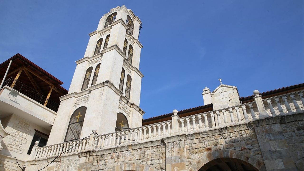 Hatay'da Depremin Ardından Aziz Georgios Rum Ortodoks Kilisesi'nde İnceleme Yapıldı