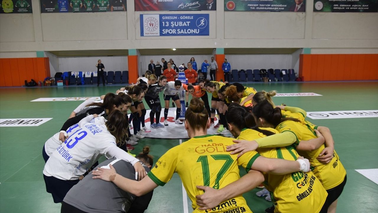 Hentbol Kadınlar Süper Lig: Armada Praxis Yalıkavakspor, Görele Belediyespor'u Mağlup Etti