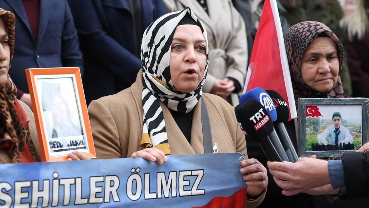 Hizmet-İş Sendikasından Diyarbakır Annelerine Destek Ziyareti