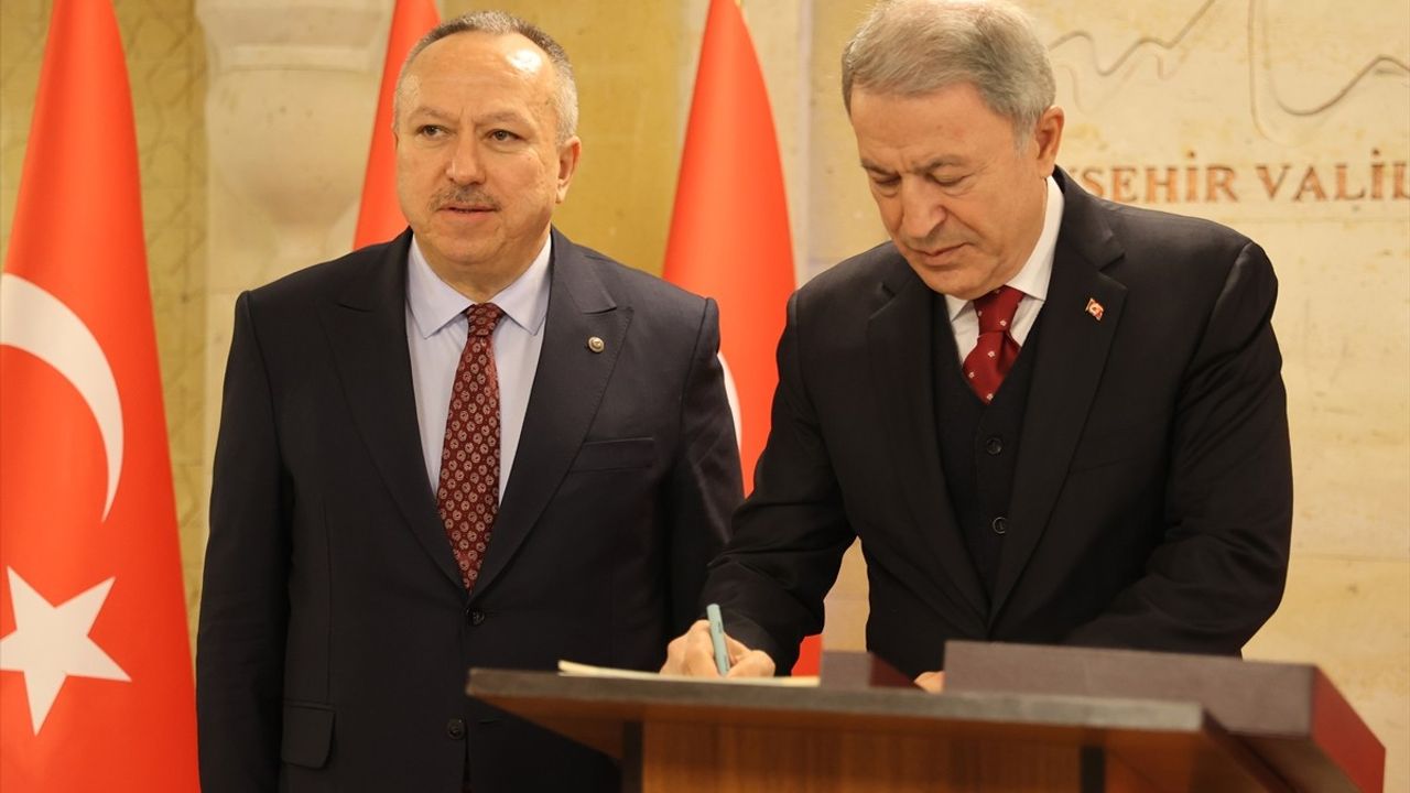 Hulusi Akar: "Terörü Bitirme Kararlılığımız Kesindir"