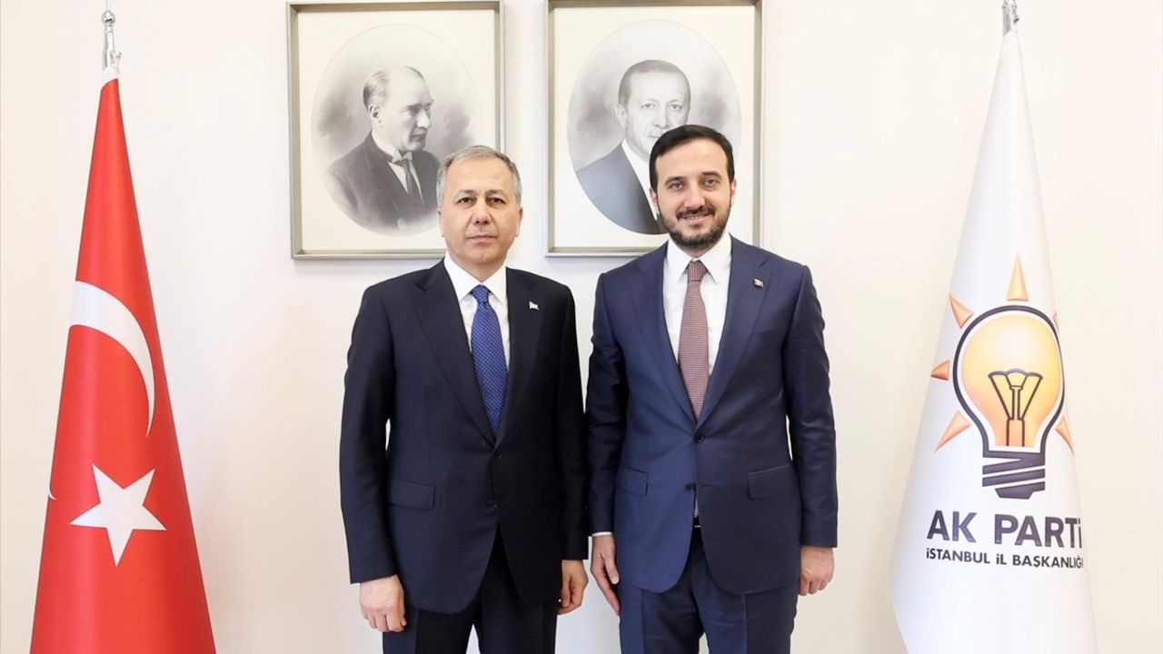 İçişleri Bakanı Yerlikaya, AK Parti İstanbul İl Başkanı Özdemir'i Ziyaret Etti