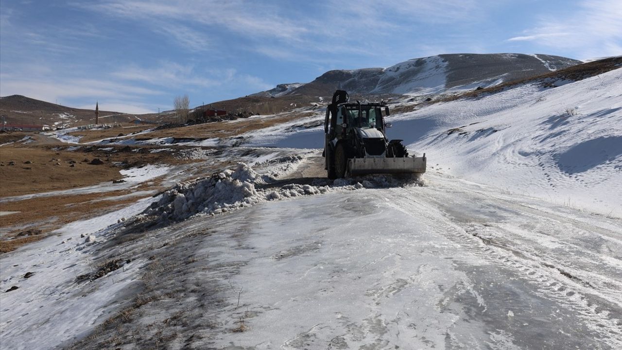 Iğdır'da Kapanan Köy Yolları Tekrar Ulaşıma Açıldı