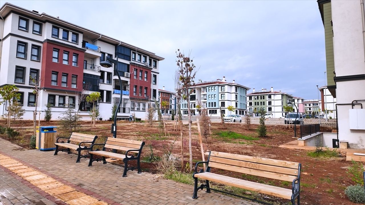 İslahiye'de Deprem Konutları Tamamlandı: Bakan Kurum'dan Müjdeli Açıklama