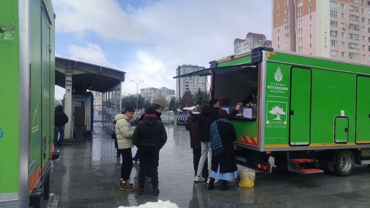 İstanbul'da 5 Gün Süren Kar Yağışı: Kar Kalınlığı 47 Santimetreye Ulaştı