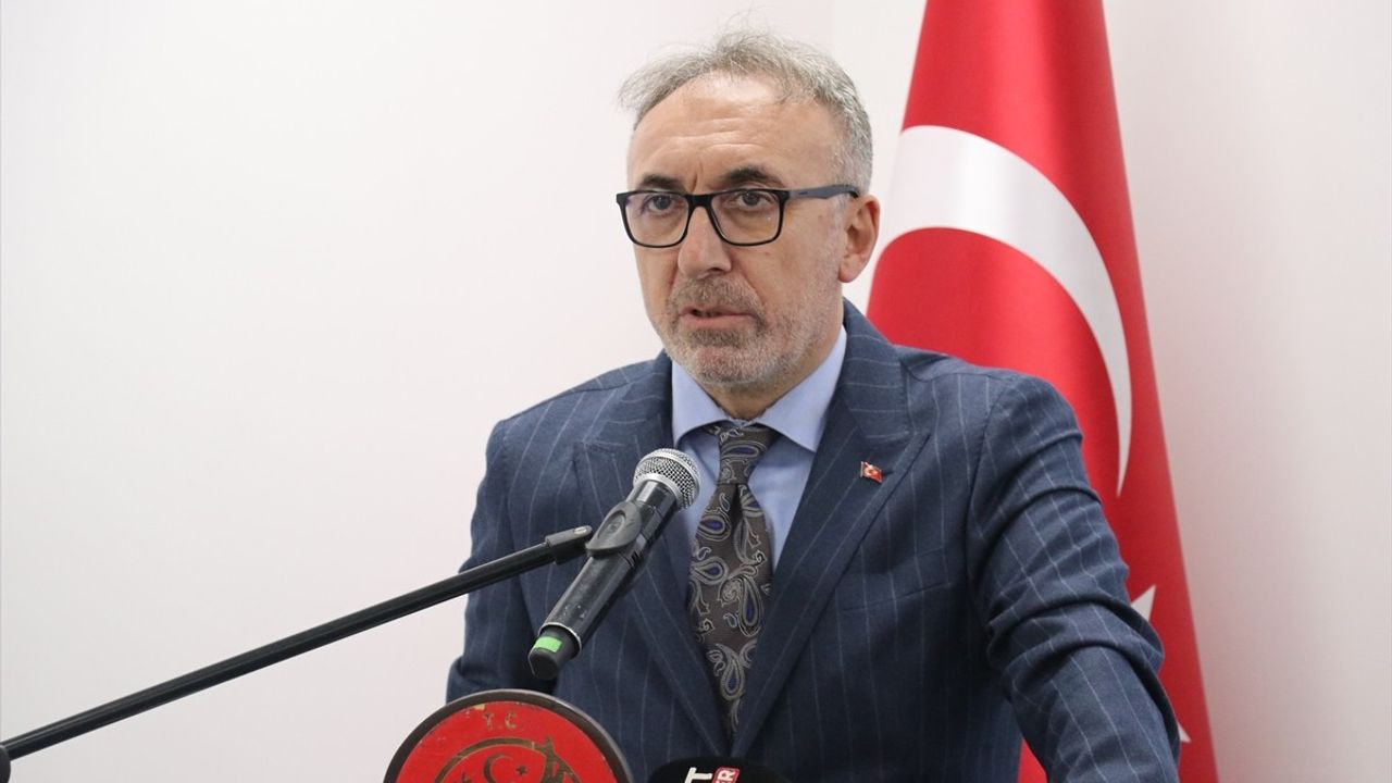 Japonya Büyükelçisi Katsumata, Hatay'daki Enkaz Geri Dönüşüm Tesisi'ni Ziyaret Etti