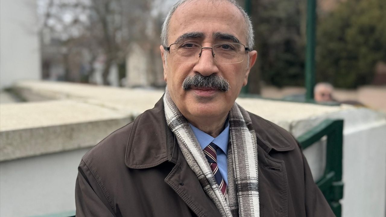 Kaligrafi Sanatçısı Etem Çalışkan Son Yolculuğuna Uğurlandı