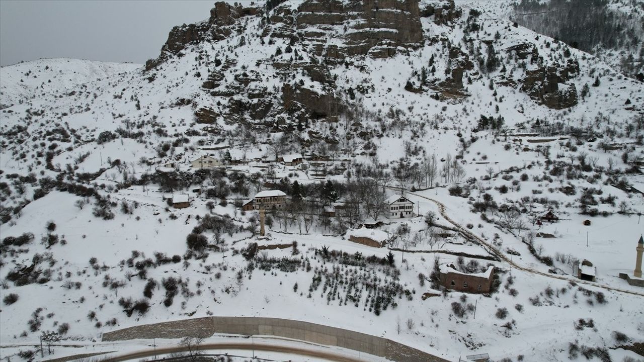 Karadeniz Bölgesi'nde 824 Yerleşim Yeri Karla Kaplı