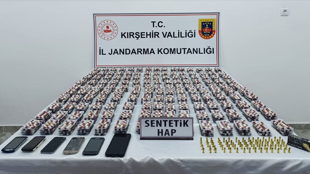 Kırşehir'de 8 Bin 330 Sentetik Hap Ele Geçirildi
