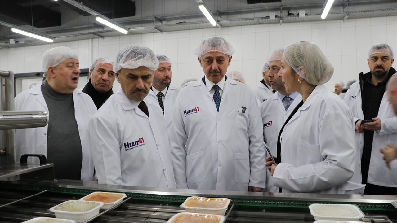 Kocaeli'de Hızır 41-Afet Mutfağı Hayata Geçti