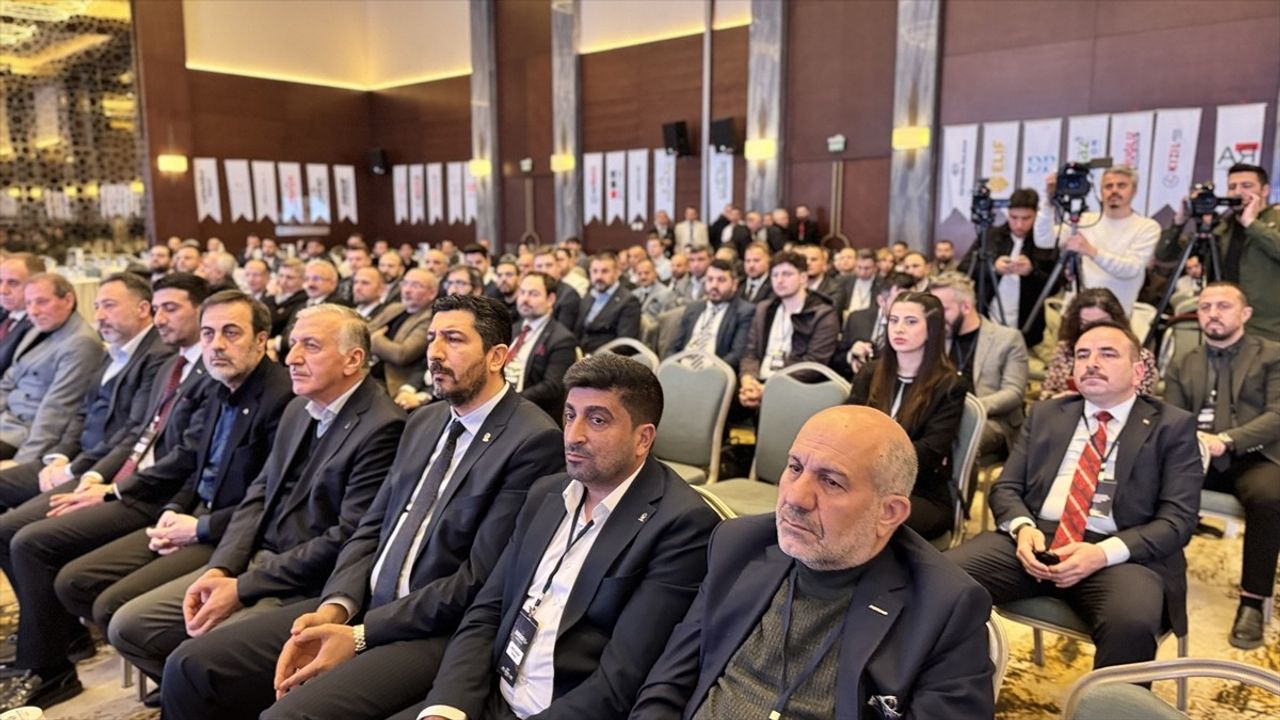 Konya'da ASRİAD Ekonomi Çalıştayı Yapıldı: Ekonomik Zorluklar ve Çözüm Önerileri