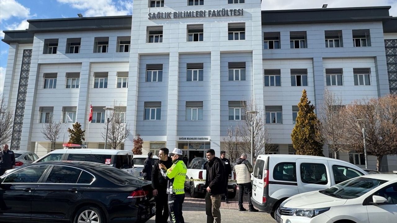 Konya'da Dekan Yardımcısına Silahlı Saldırı ve İntihar Girişimi
