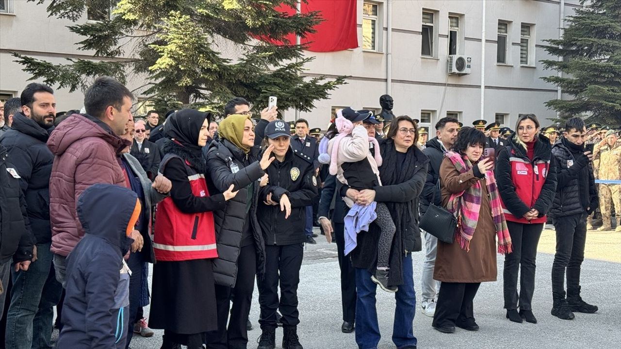 Konya'da Trafik Kazasında Şehit Olan Polis Memuru İçin Tören Düzenlendi