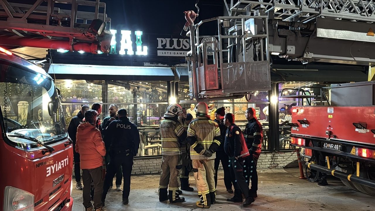 Kütahya'da Yangın: 7. Kattan Düşen Kadın Ağır Yaralı