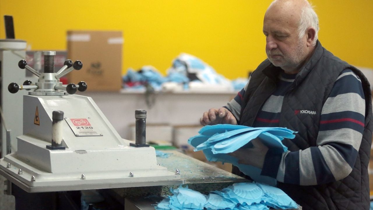 Kütahya'dan 7 Milyon Çift Ayakkabı Tabanı İhracı