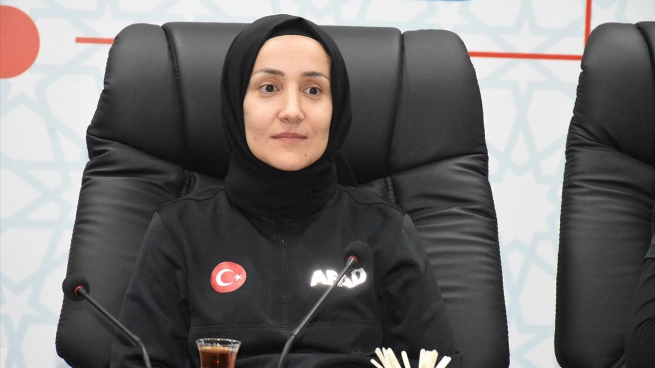 Malatya'da Depremzedelere Samanlık, Ağıl ve Ahır Yapımı Hakkında Bilgilendirme Toplantısı