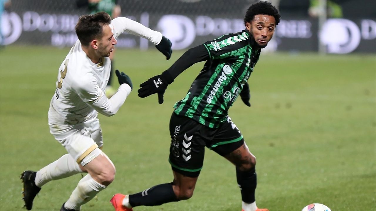 Manisa FK, Kocaelispor'a 2-0 Yenildi: Teknik Direktör Hakan Şapçı Açıklamalarda Bulundu