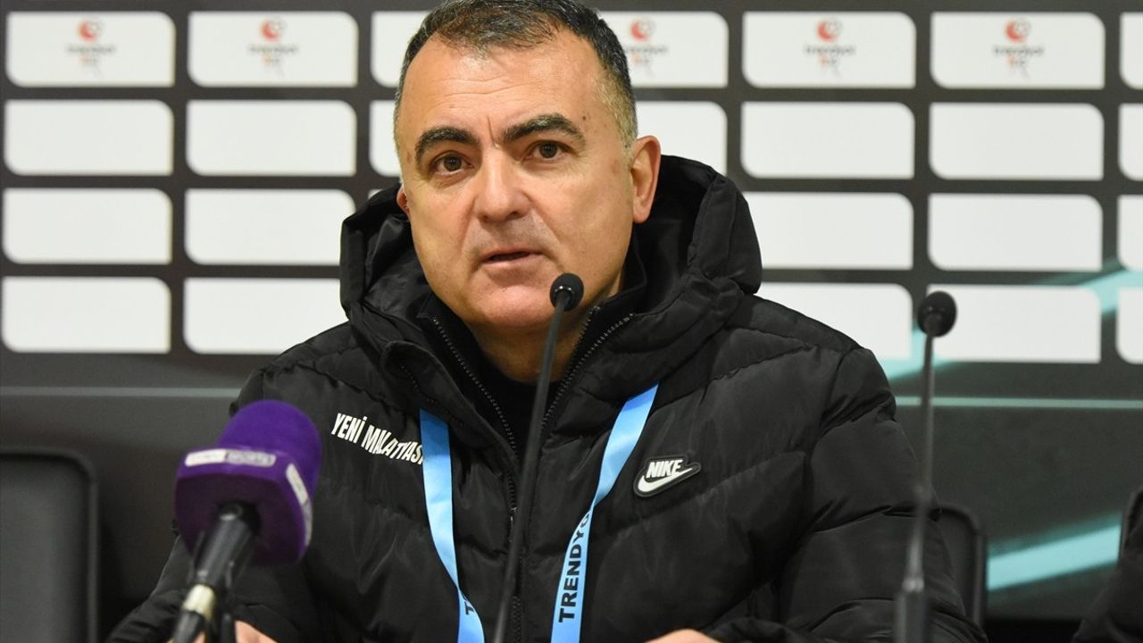 Manisa FK, Yeni Malatyaspor'u 6-0'la Geçti: Hakan Şapçı'dan Önemli Açıklamalar