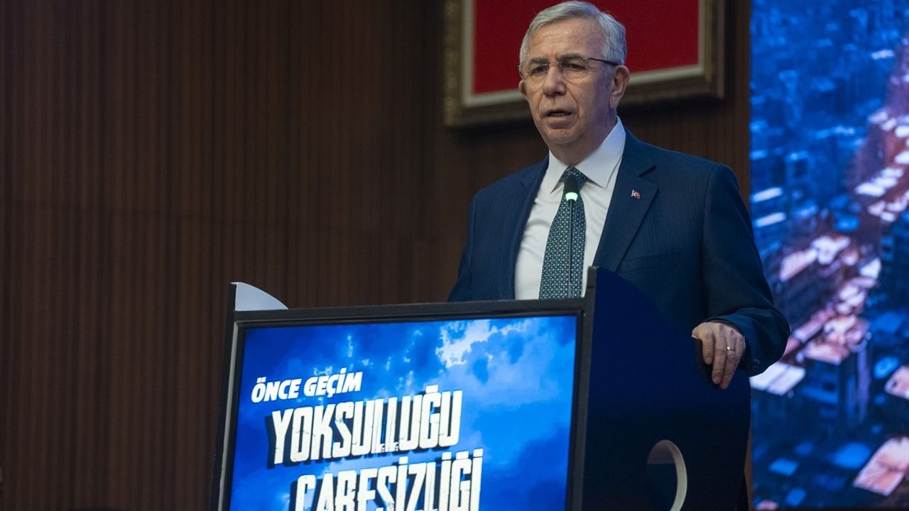 Mansur Yavaş: 'Gündemimiz Belli, Dışındaki Tartışmalara İzin Vermemeliyiz'