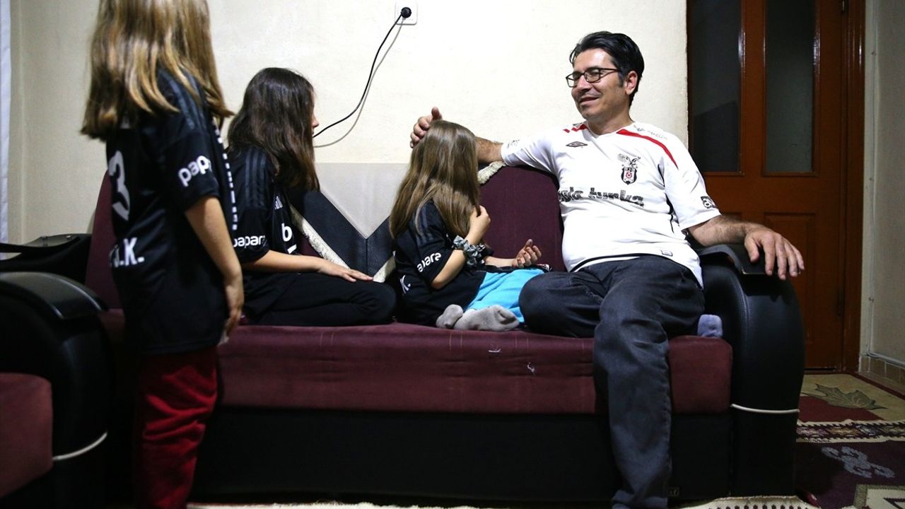 Mersinli Beşiktaşlı Baba, Kızlarına 'BJK' İsimleri Verdi