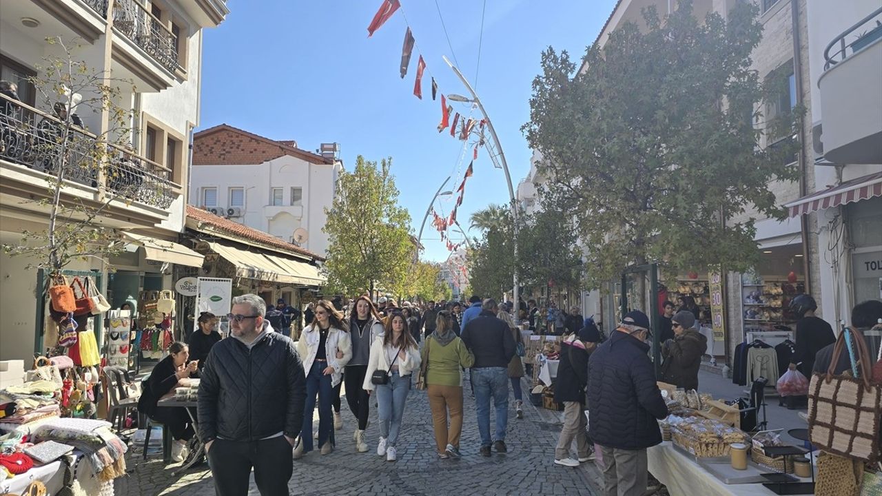 Muğla'da 6. Badem Çiçeği Festivali Coşkuyla Başladı