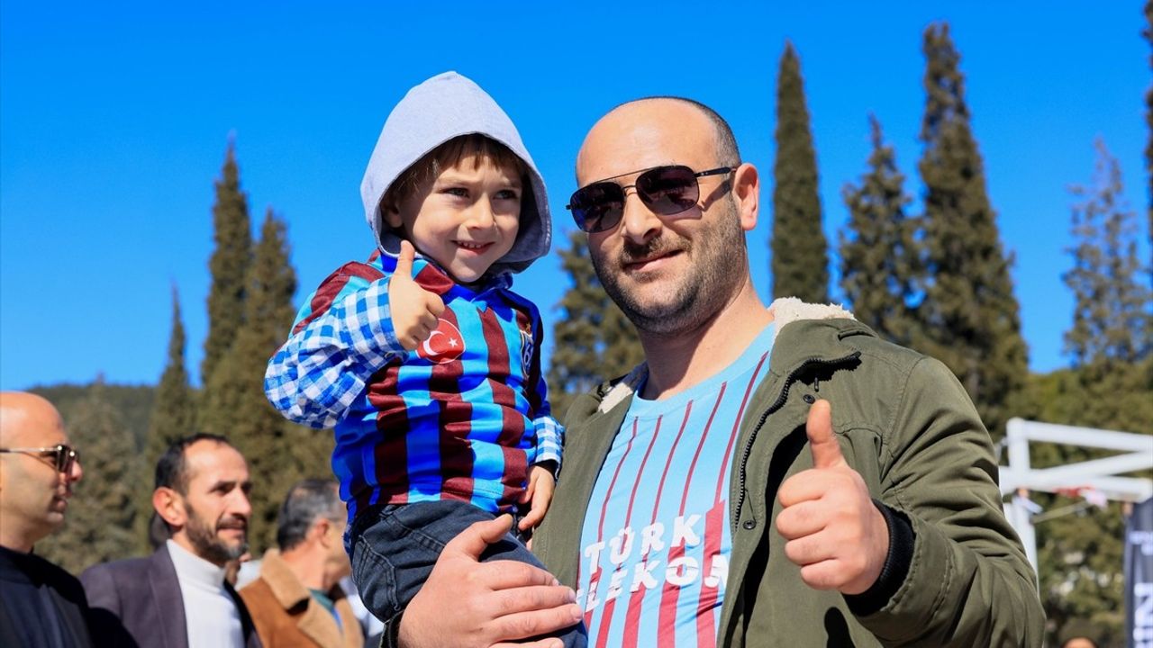 Muğla'da 7. Hamsi Şöleni'nde 5 Ton Hamsi Dağıtıldı