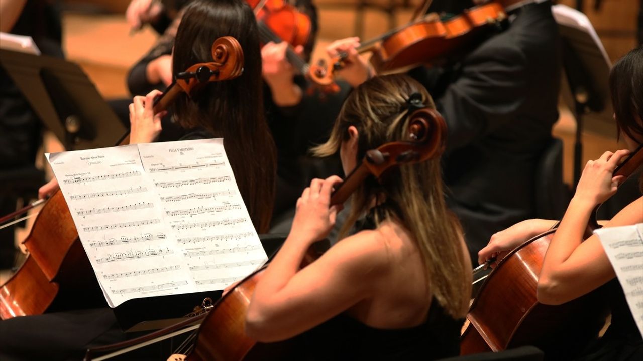 Olten Filarmoni Orkestrası, İzmir'de Unutulmaz Bir Konser Verdi