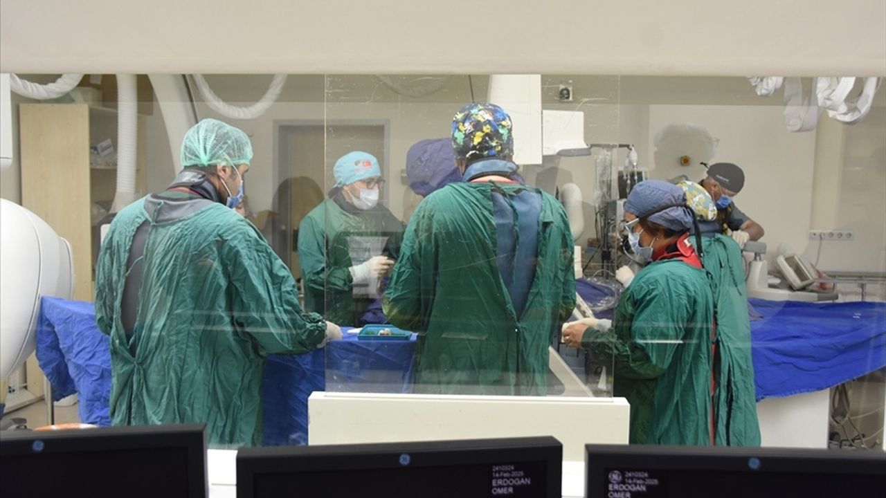 OMÜ Sağlık Uygulama ve Araştırma Merkezinde TİPS Ameliyatları Başladı
