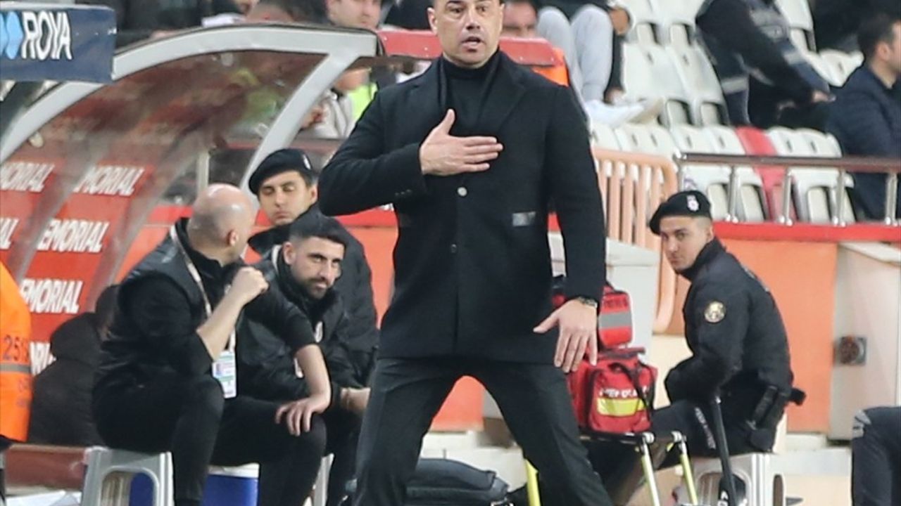 Onvo Antalyaspor ve RAMS Başakşehir Berabere Kaldı: 0-0