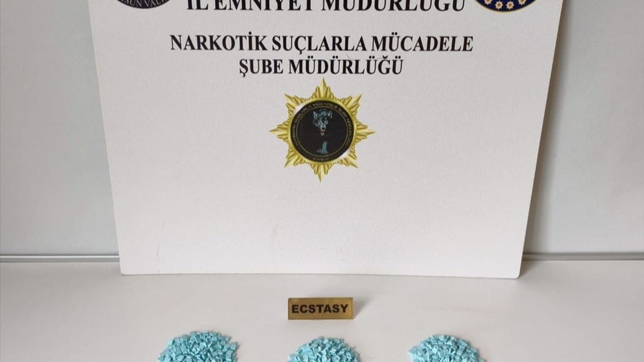 Samsun'da Cips ve Bisküvi Kutusunda Uyuşturucu Hap Ele Geçirildi