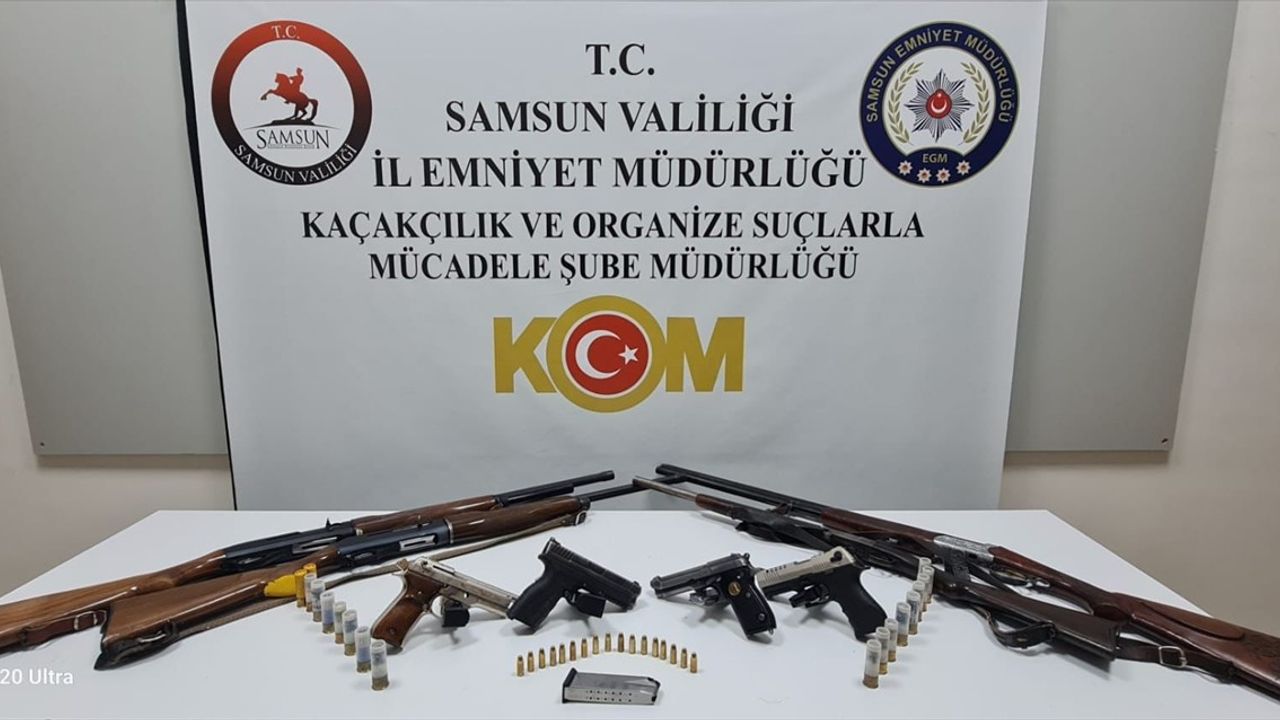 Samsun'da Lastiğe Gizlenmiş Silahlar Ele Geçirildi