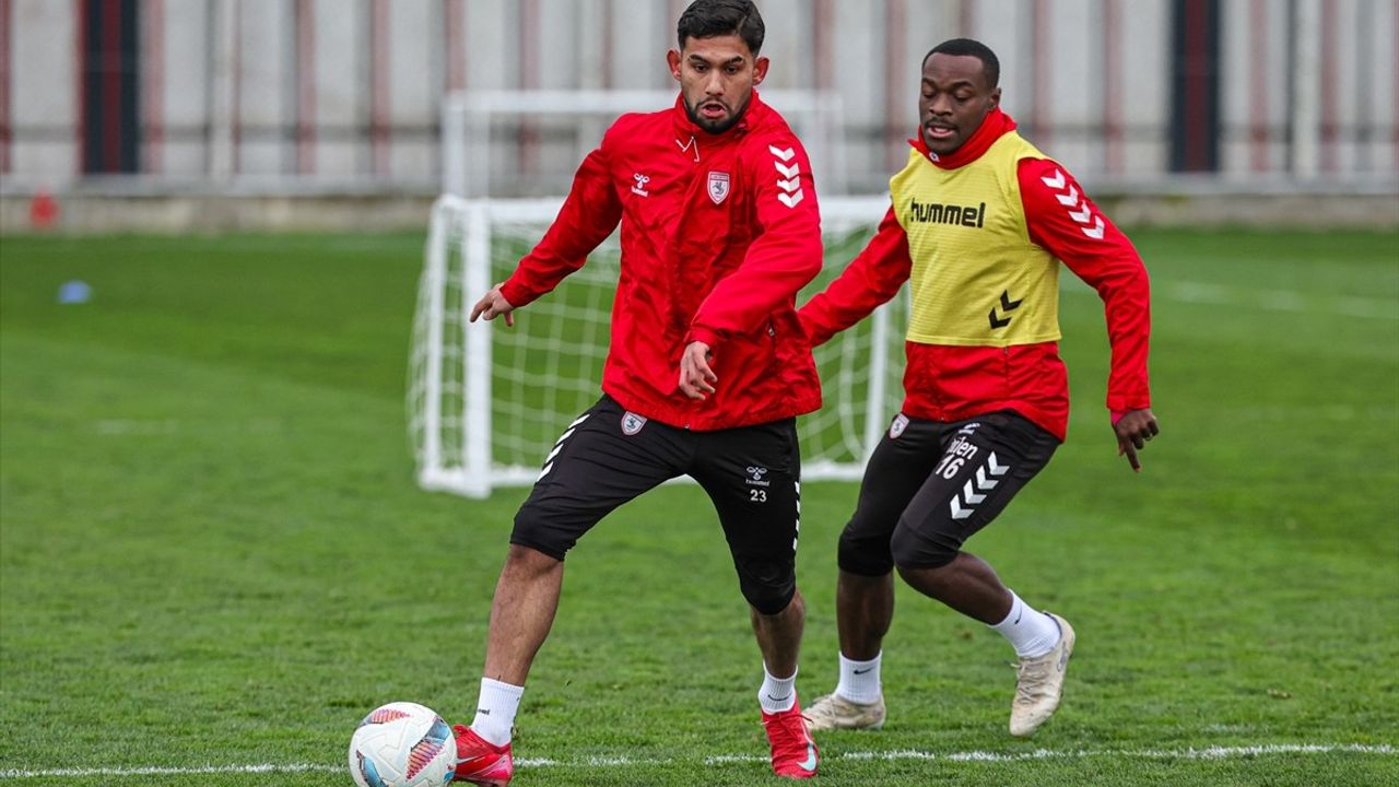 Samsunspor, Çaykur Rizespor Maçına Hazırlıklarını Sürdürüyor