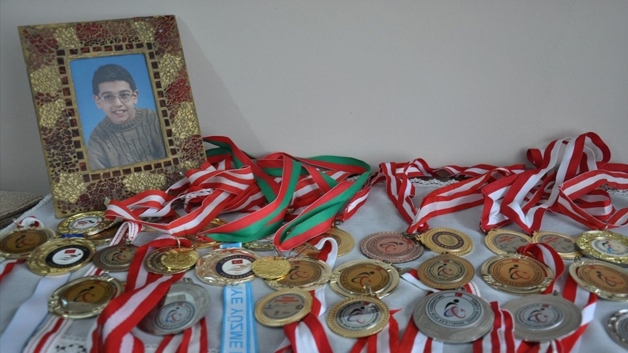 Serebral Palsili Yüzücü Mehmet Bakır Eğilmez'in İnanılmaz Hikayesi