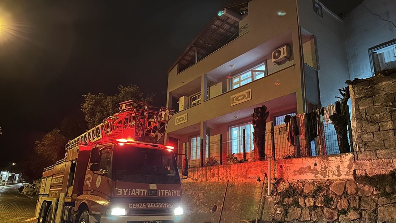 Sinop'ta Apartman Bacasında Yangın: 1 Kişi Hastaneye Kaldırıldı