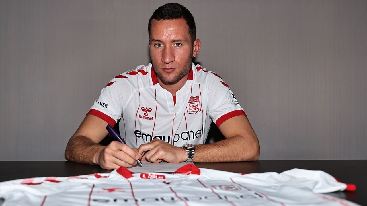 Sivasspor, Sırp Yıldız Veljko Simic'i Kadrosuna Kattı
