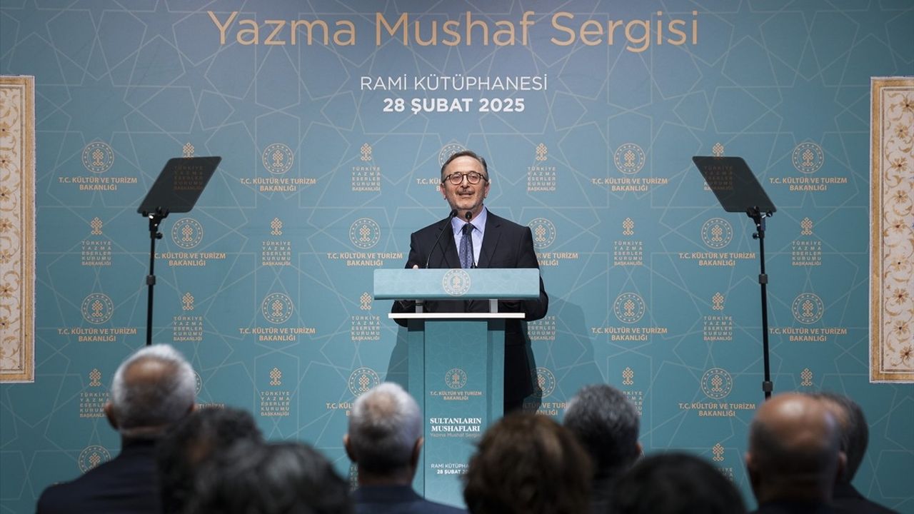 Sultanların Mushafları Sergisi Rami Kütüphanesi'nde Açıldı