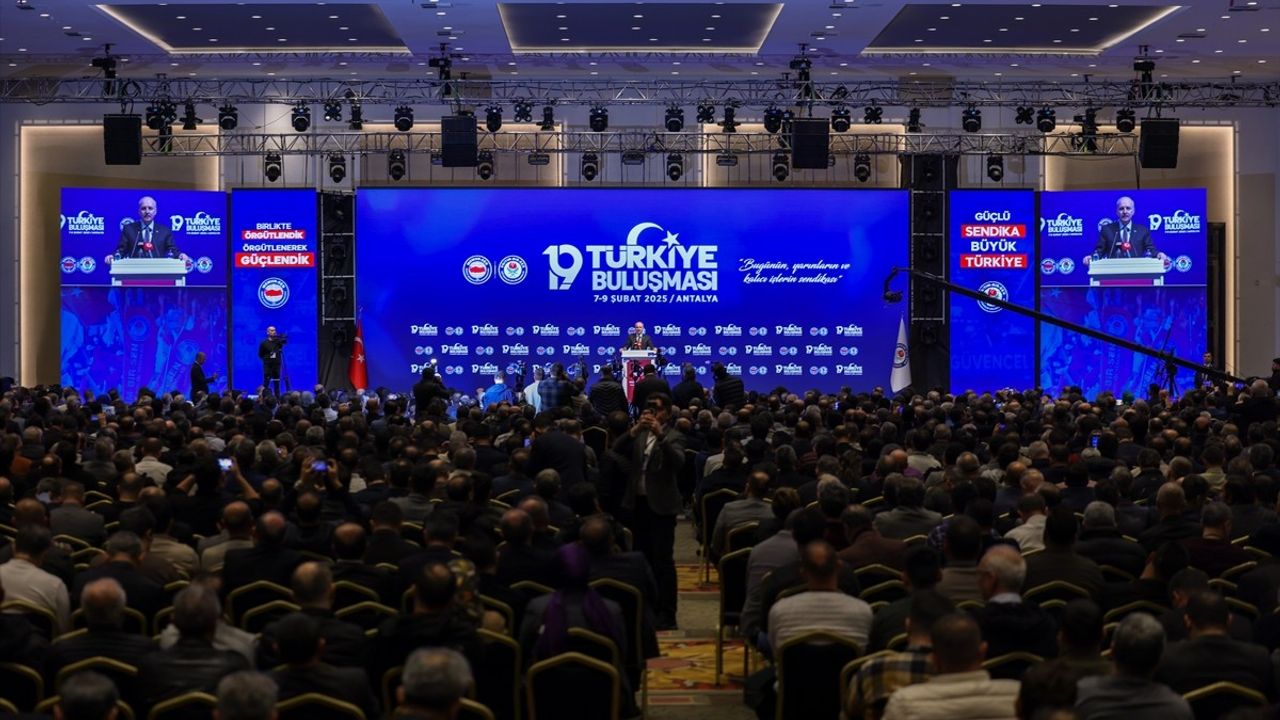 TBMM Başkanı Kurtulmuş'tan Filistin ve Demokrasi Vurgusu