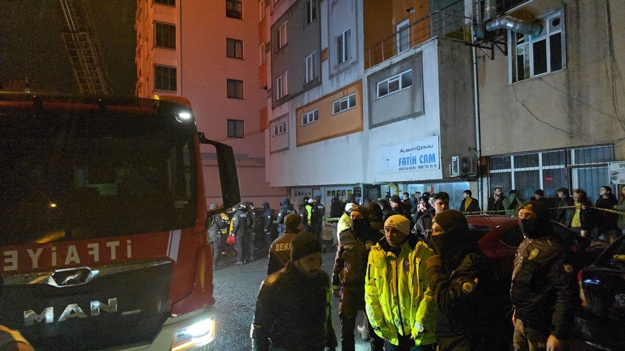 Tekirdağ'daki Yangında 6 Kişi Dumandan Etkilendi