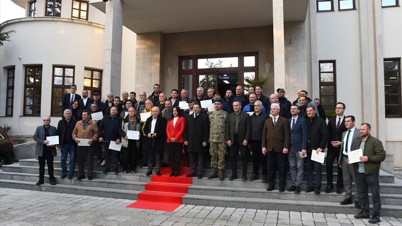 TİKA'dan Kosovalı Arıcılara Eğitim Desteği