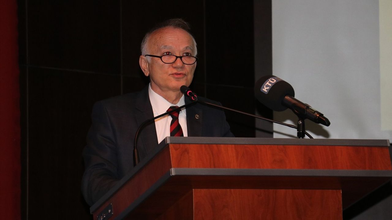 Trabzon'da 'İşgalden Kurtuluşa Trabzon' Paneli Gerçekleştirildi