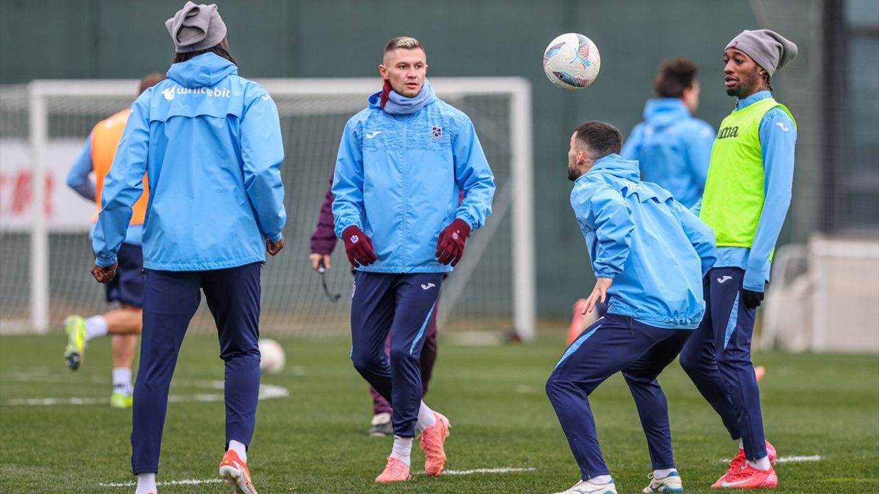 Trabzonspor Beşiktaş Maçı İçin Hazırlıklarını Sürdürüyor