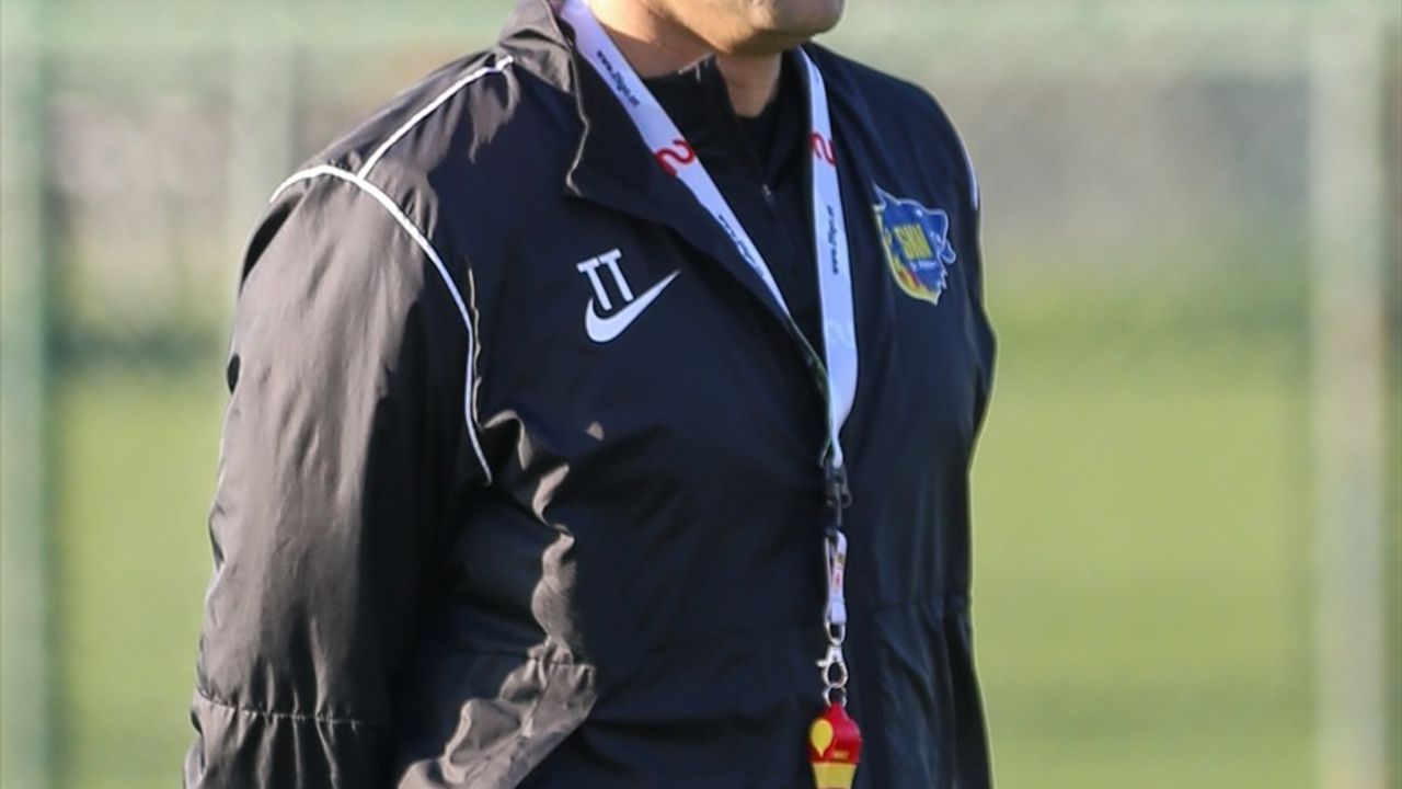 Tuğberk Tanrıvermiş: Avusturya'da Başarıya Koşan Türk Teknik Direktör