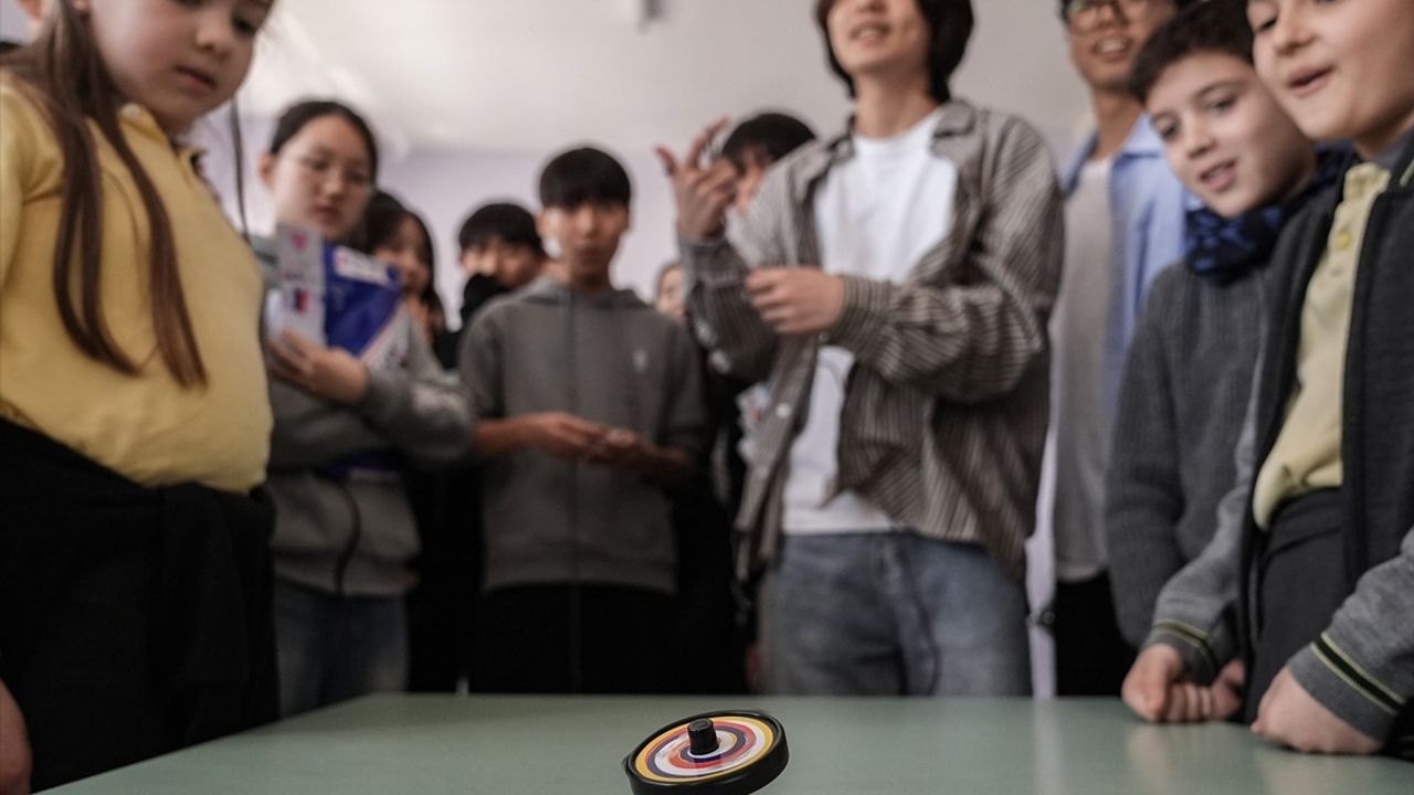 Türk ve Güney Koreli Öğrenciler Geleneksel Oyunlarla Dostluk Kurdu